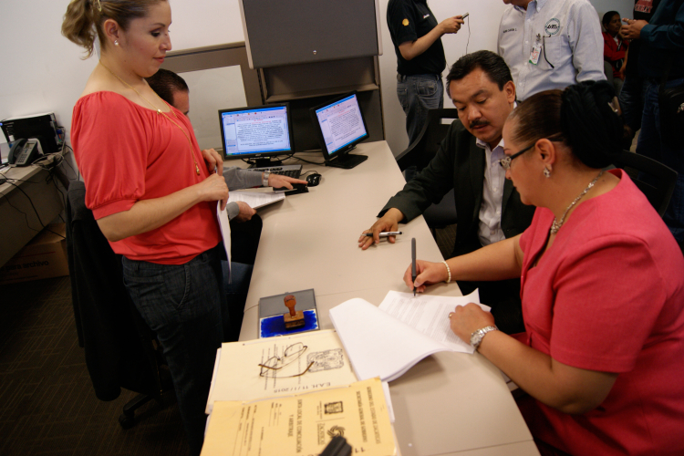 Se difiere fecha de Huelga