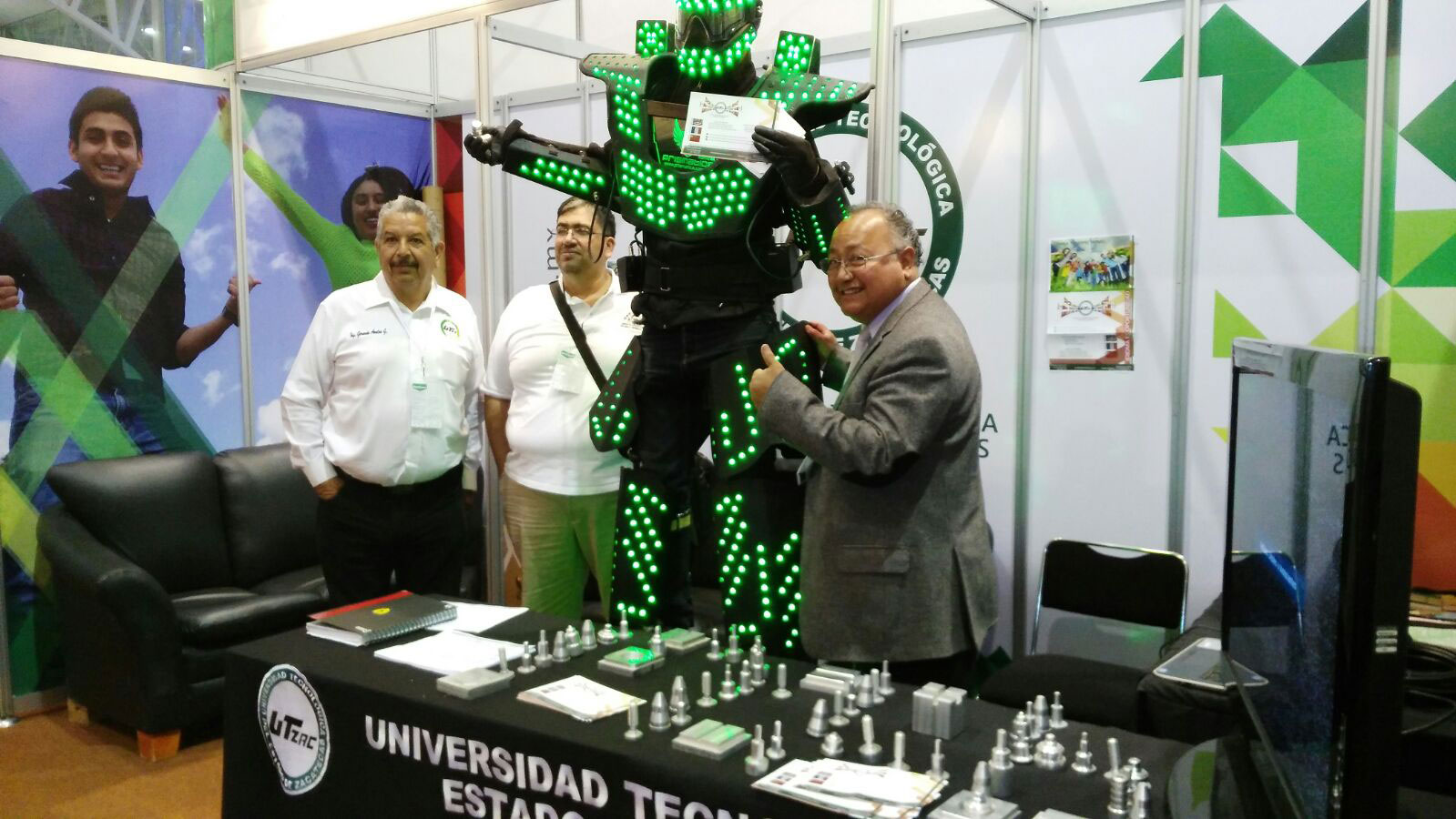 Participación de la UTZAC  en la EXPO Negocios 2015