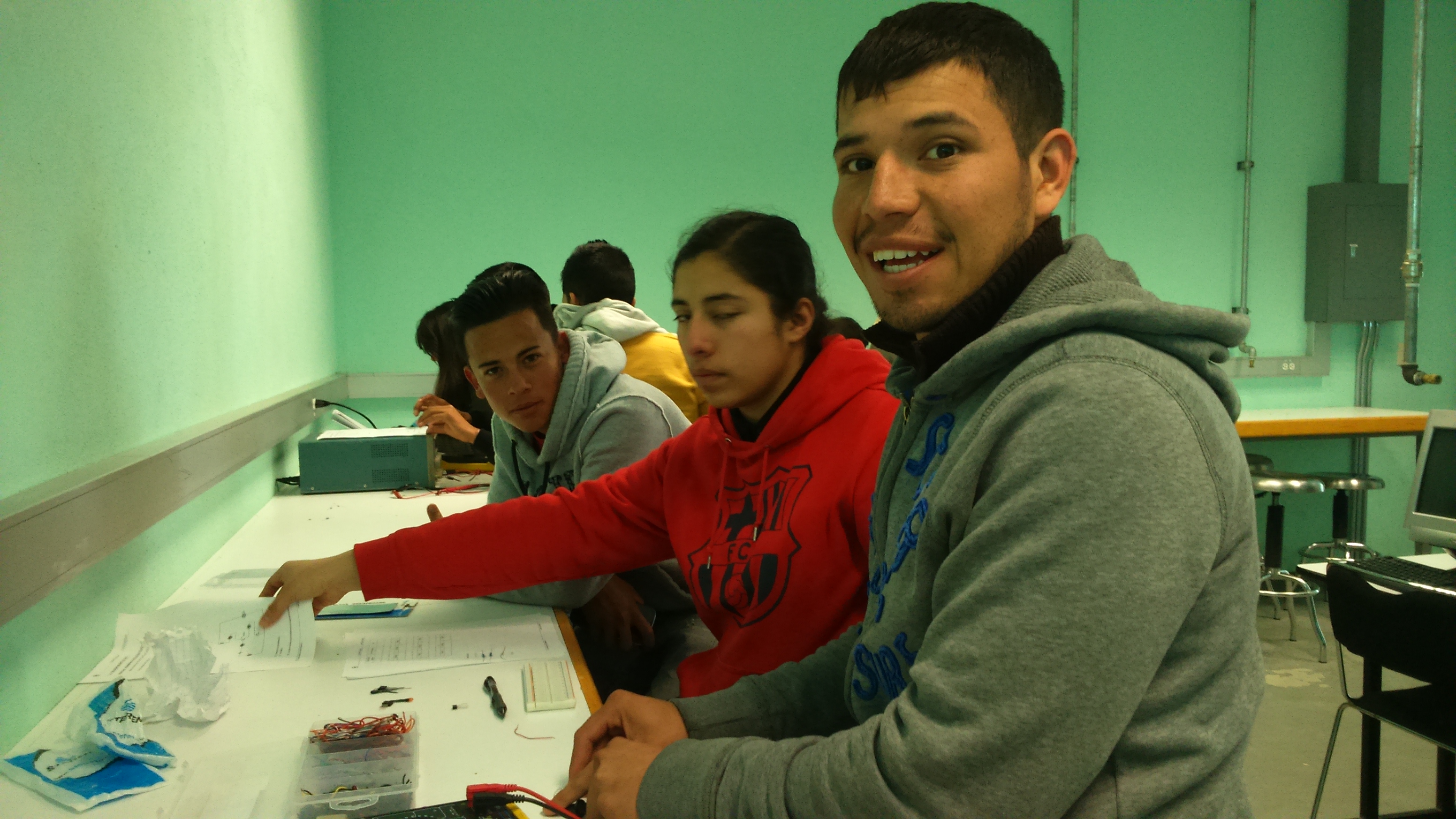 De Prácticas en el Laboratorio Pesado de la Universidad