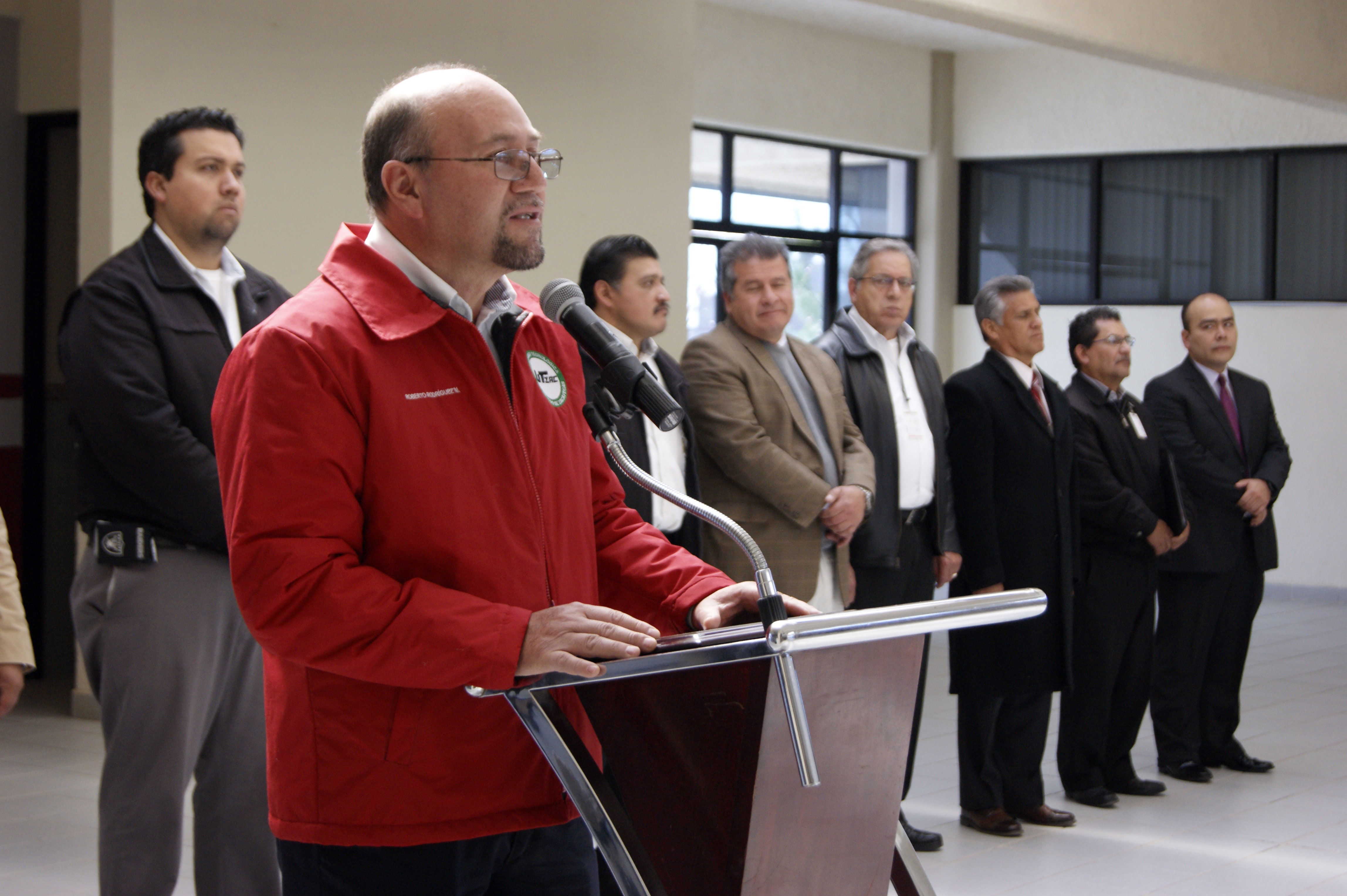 Reconocimiento al equipo multidisciplinario (Procesos Industriales, Mantenimiento Industrial y Mecatrónica)