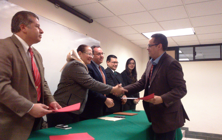 Entrega de Certificados TOEIC a profesores de la UTZAC