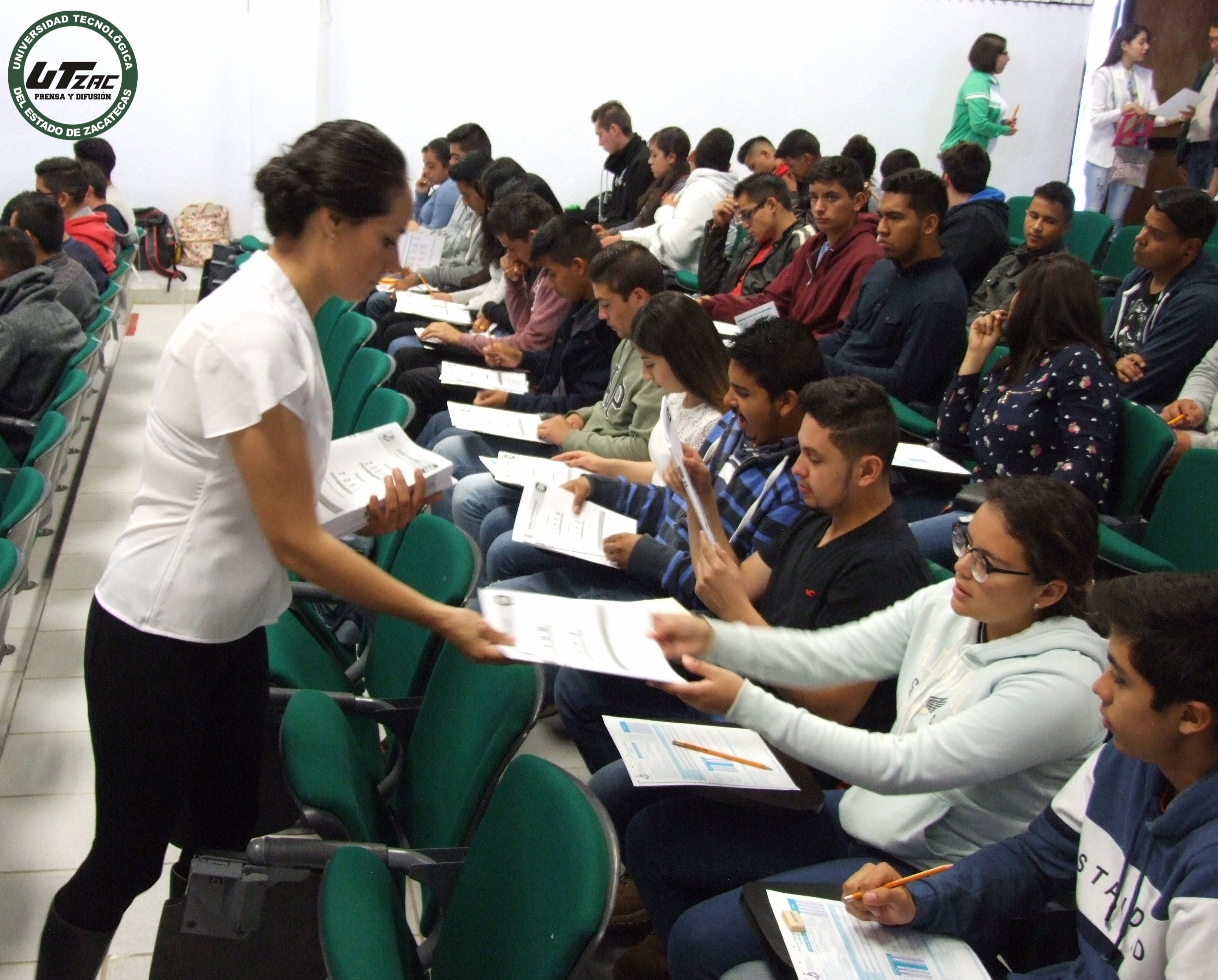 Presentan Examen Ceneval 142 aspirantes a ingresar a la UTZAC