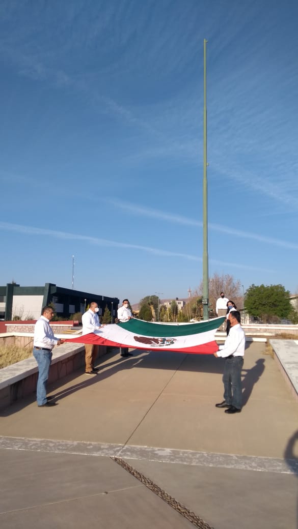 Conmemora la UTZAC el Día de la Bandera